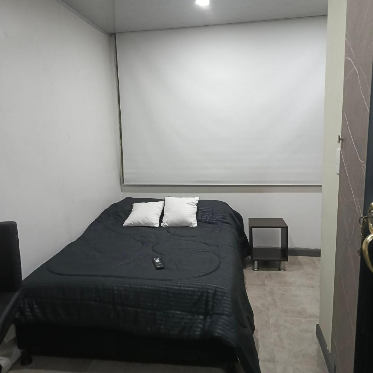 Hab Cerca Al Aeropuerto Homestay